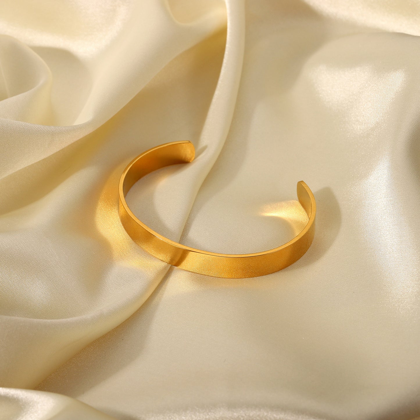 Minimalist 18K Gold Plated Stainless Steel Wide Geometric Cuff Bracelet for Women