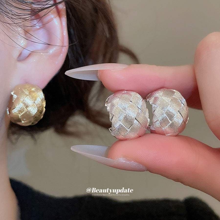 Pendientes minimalistas de metal con forma de C geométrica y acabado electrochapado para mujer