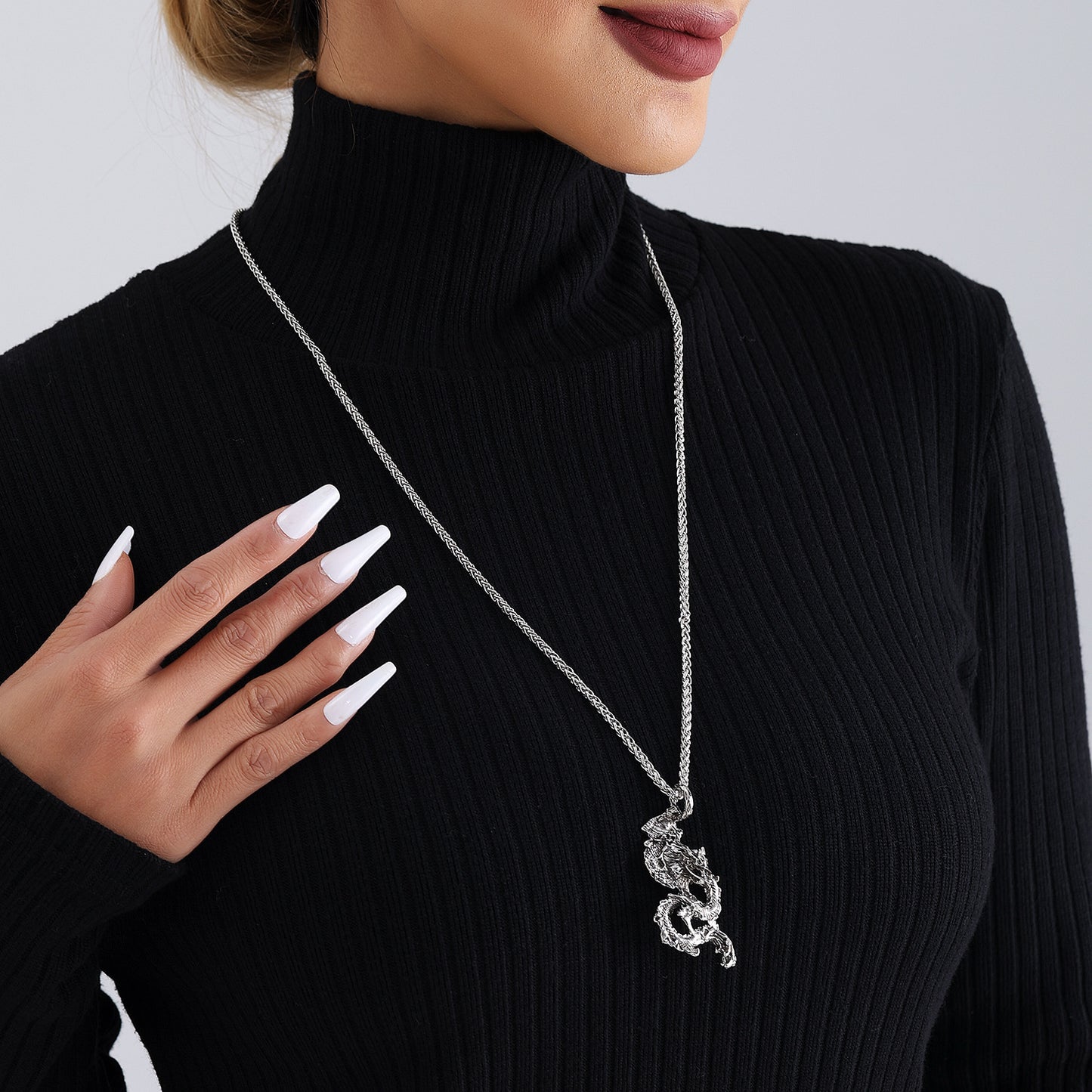 Vintage Dragon Pendant Necklace for Women with Geometric Shape Alloy Chain Plated Finish and Tassel Detail