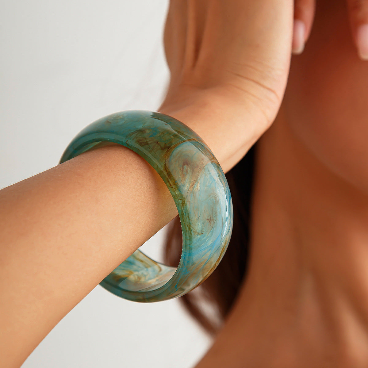 Vintage Round Gradient Acrylic Plated Wide Cuff Bracelet for Women