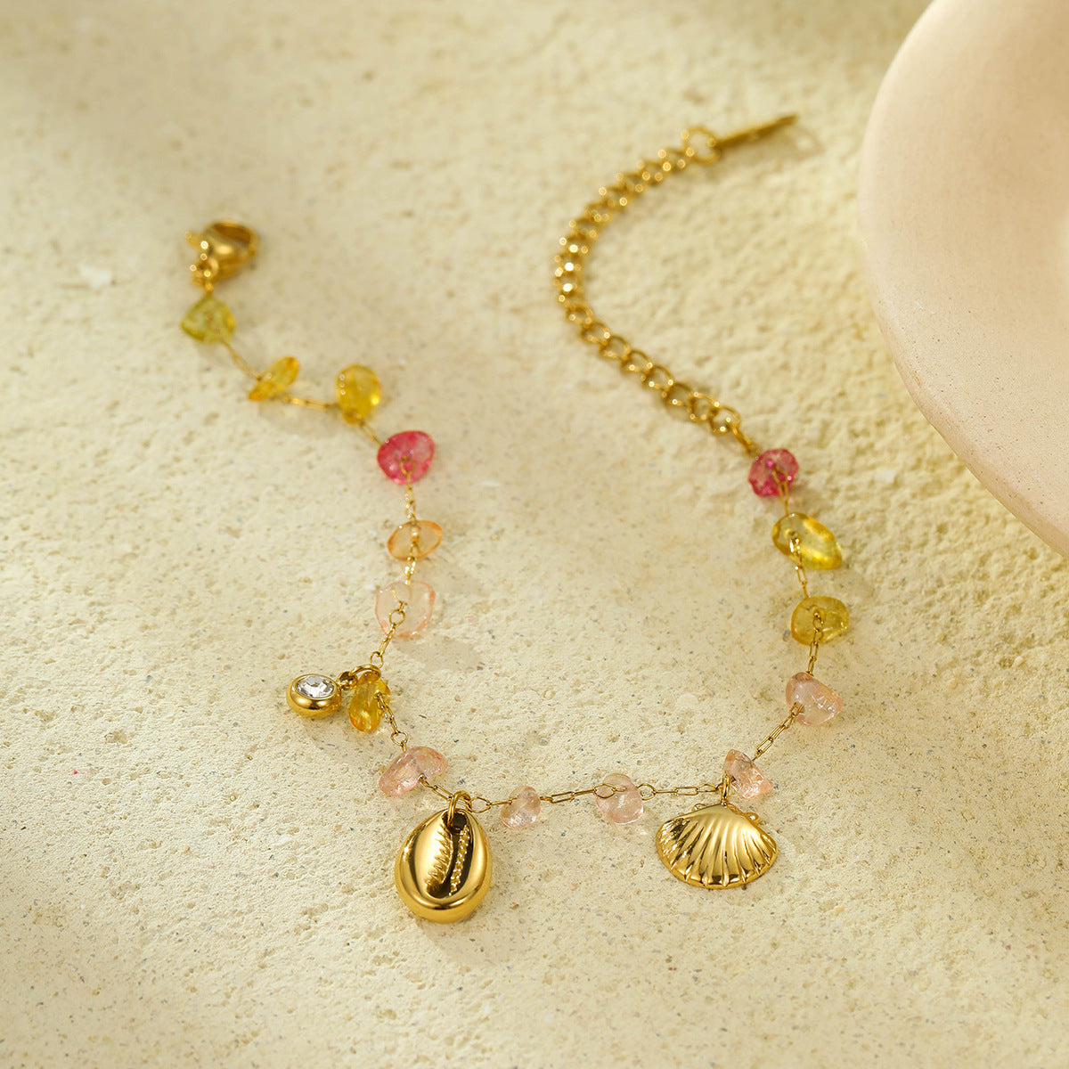 Set di collane con ciondolo a conchiglia e stella marina minimalista da donna in acciaio inossidabile con placcatura in oro 18 carati e intarsi di strass colorati
