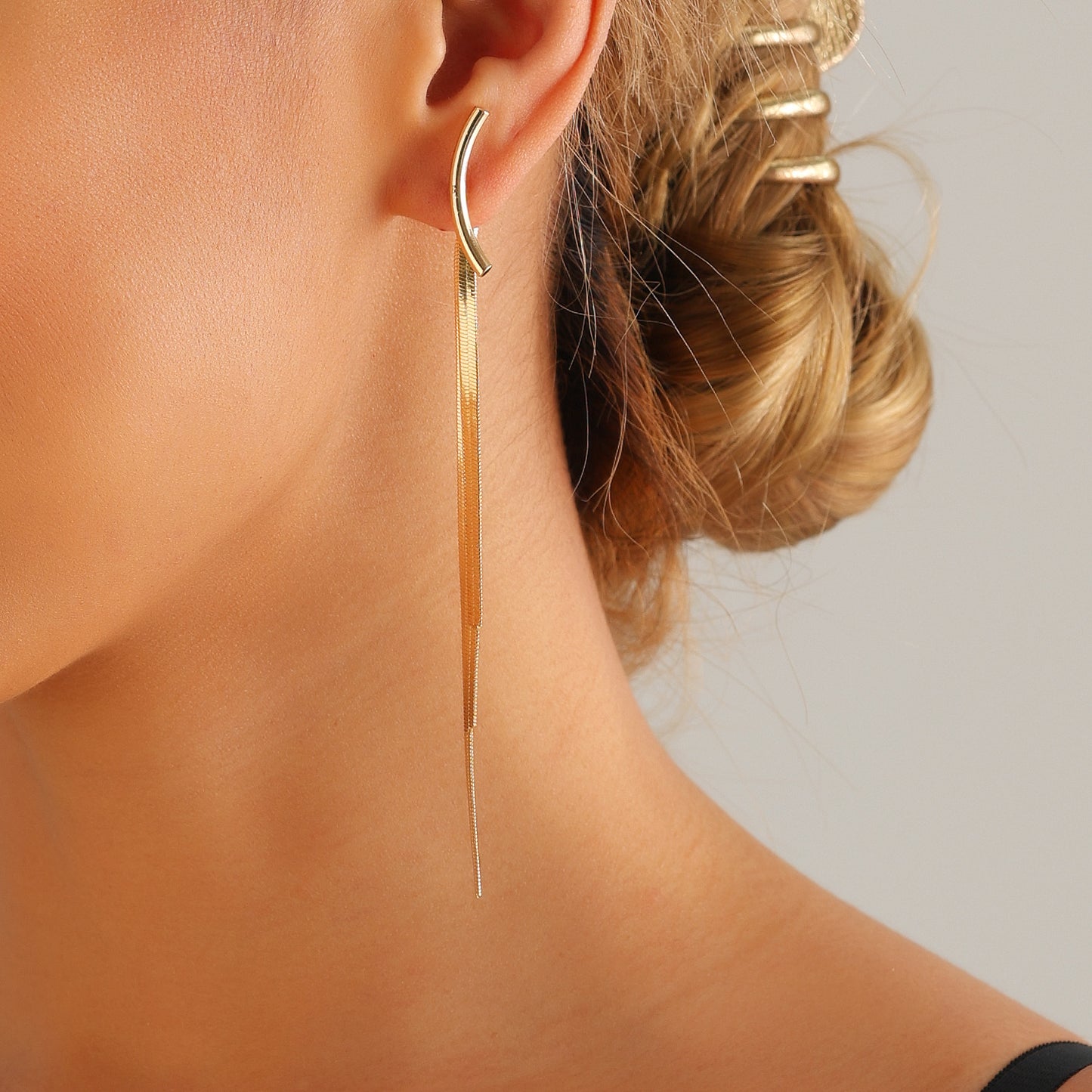Minimalist Cold-Tone Geometric Metal Snake Chain Long Dangle Earrings with Plating Finish