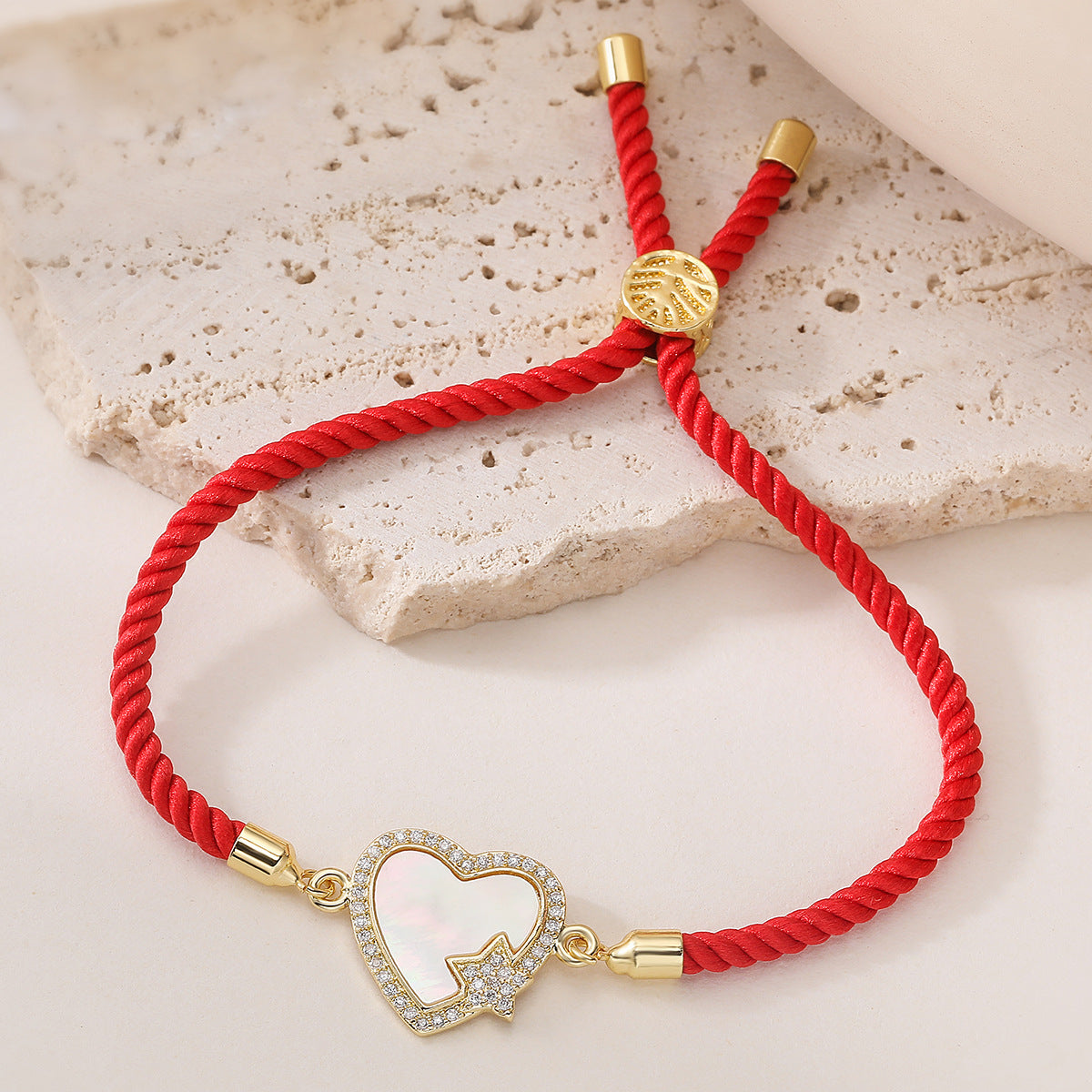 Light Luxury Fashion 18K Gold Plated Brass Heart Hand Micro-inlay Cubic Zirconia Shell Red Rope Bracelet for Women