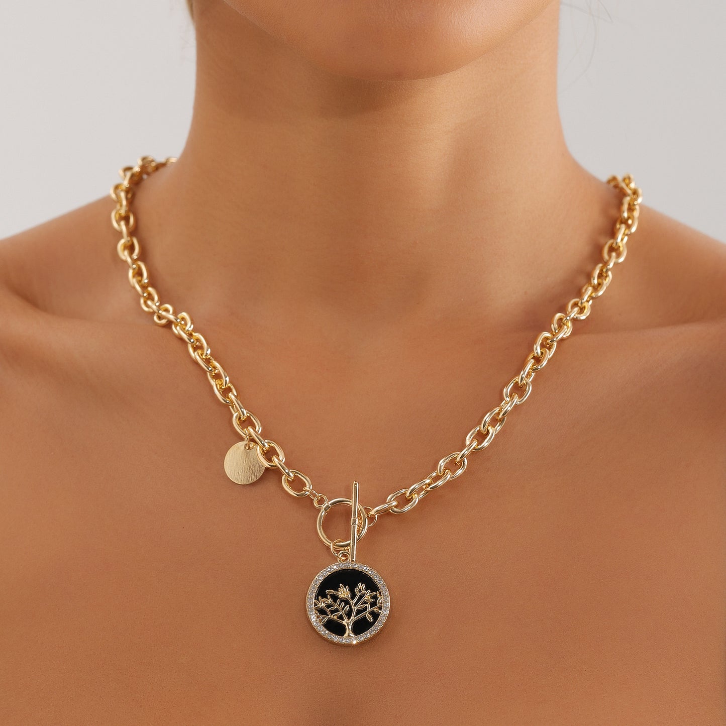 Anello regolabile "Albero della Vita" da donna, in metallo con finitura galvanica nera, dal design dolce e audace al tempo stesso