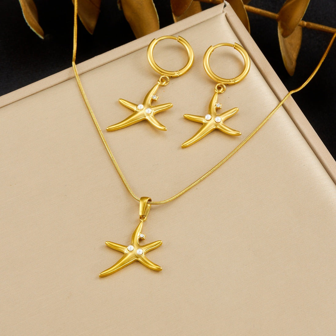 Vintage Sweet Gold Plated Stainless Steel Starfish Pendant Necklace Set with Rhinestone and Pearl