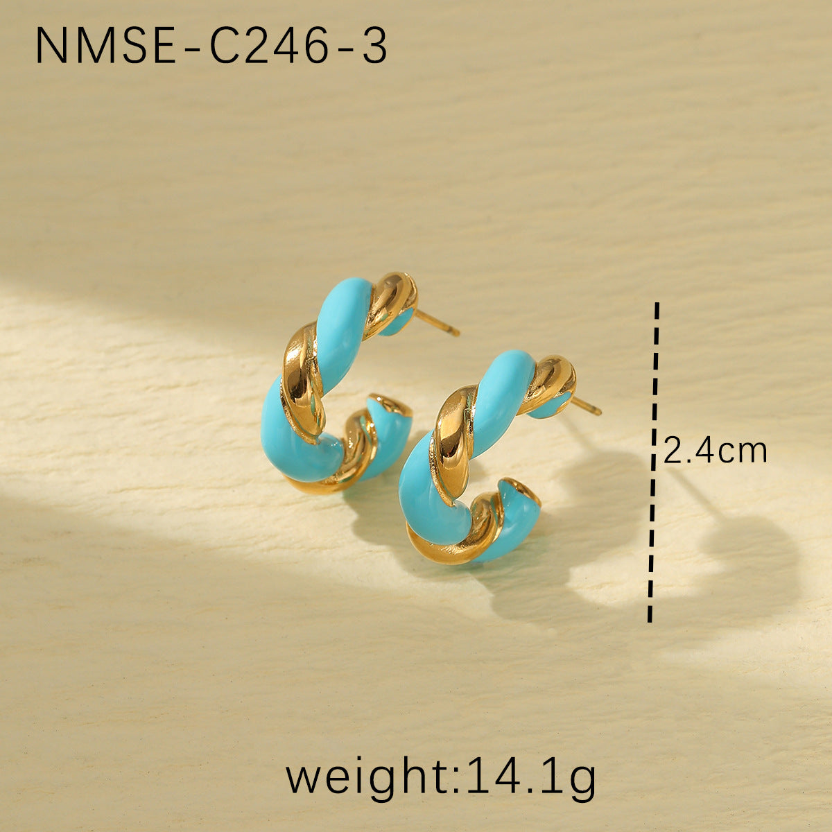 Pendientes de acero inoxidable en forma de corazón estilo retro con acabado chapado, diseño delicado y dulce para mujer