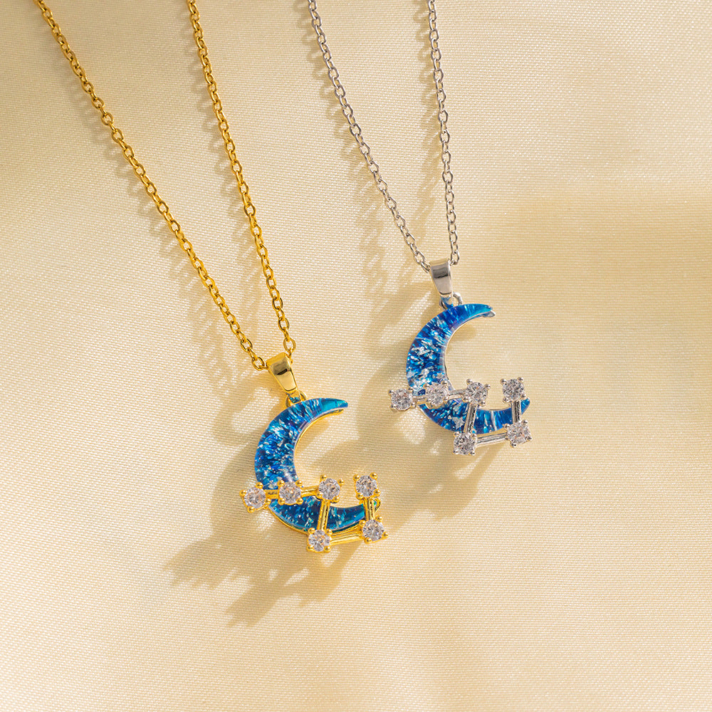 Collana con Pendente a Luna Minimalista da Donna in Acciaio al Titanio con Intarsi di Strass e Design a Catena O