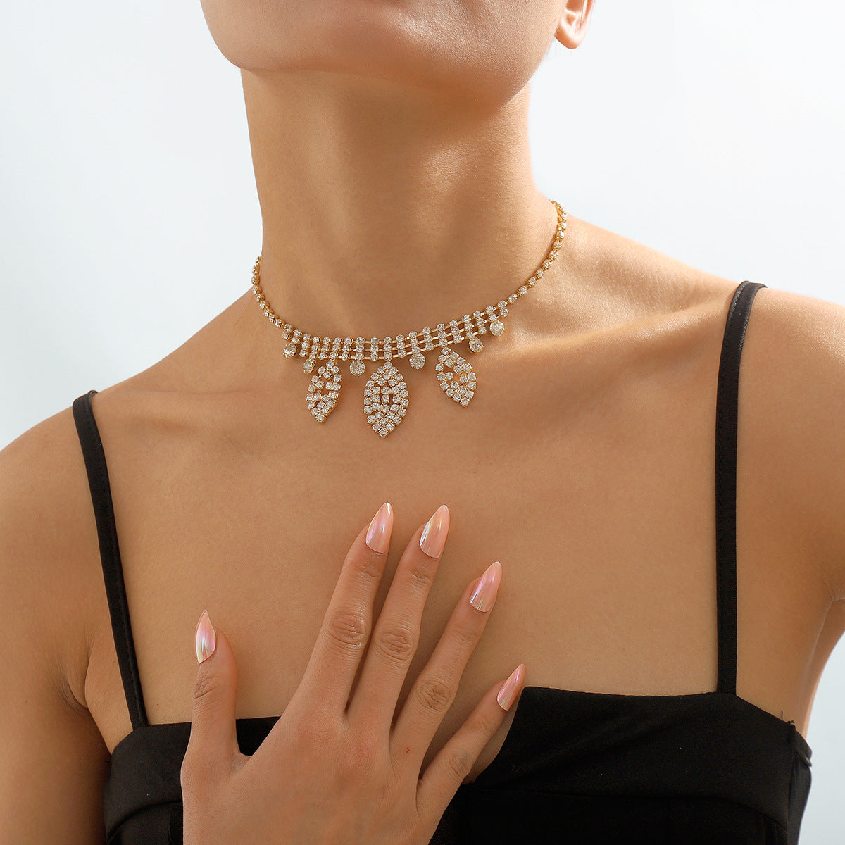 Collar de diamantes de imitación con ojo de demonio geométrico, dulce y atrevido, con acabado chapado para mujer