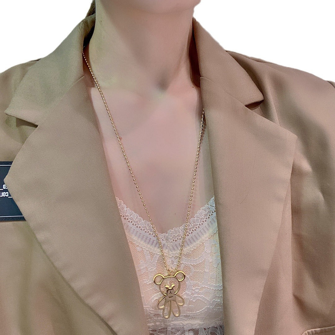 Collana con ciondolo a orsetto vuoto dolce minimalista in acciaio al titanio con finitura placcata su catena a serpente da donna