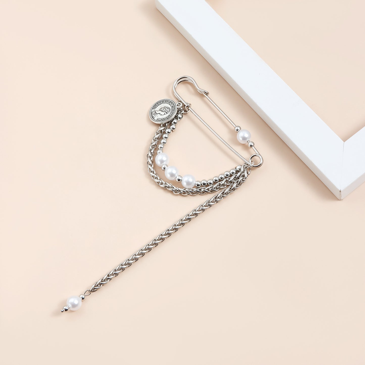 Geometric Portrait Brooch Alloy Plated Fashion Pin for Women