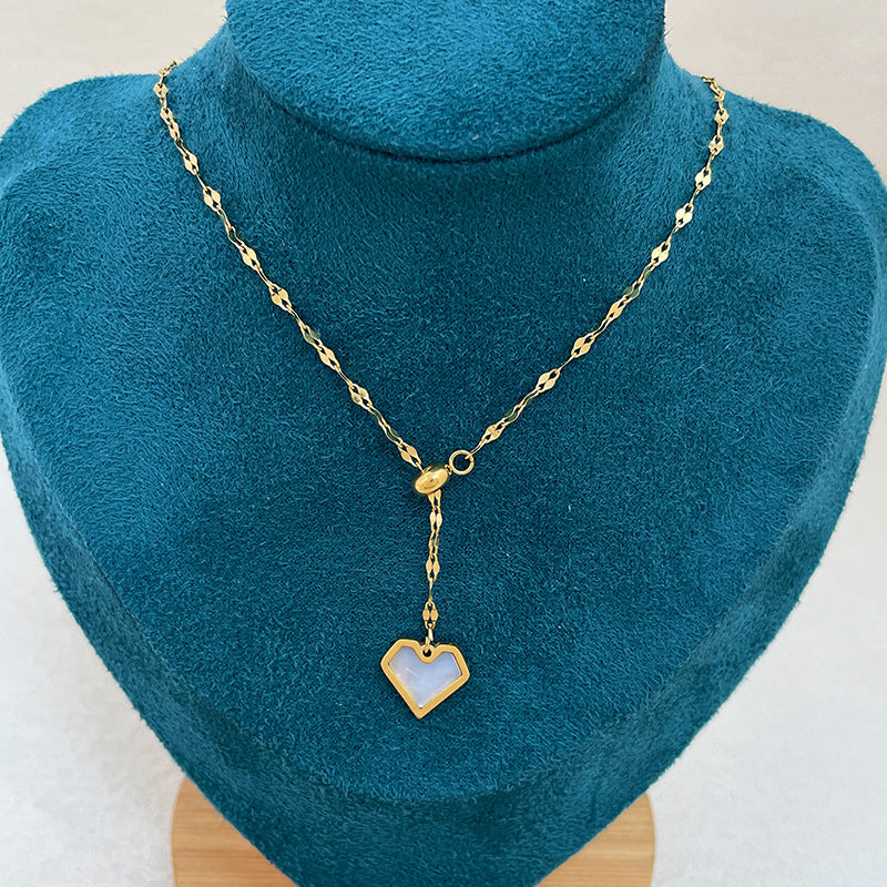 Collana Minimalista a Cuore in Acciaio al Titanio con Intarsio in Madreperla da Donna — Lunga Catena a Scomparsa Regolabile per Maglioni e Clavicola