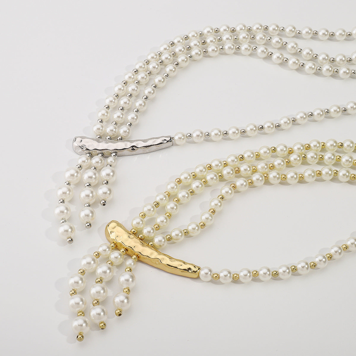 Collana Pendente in Perle Geometriche Vintage in Lega con Finitura Artigianale da Donna