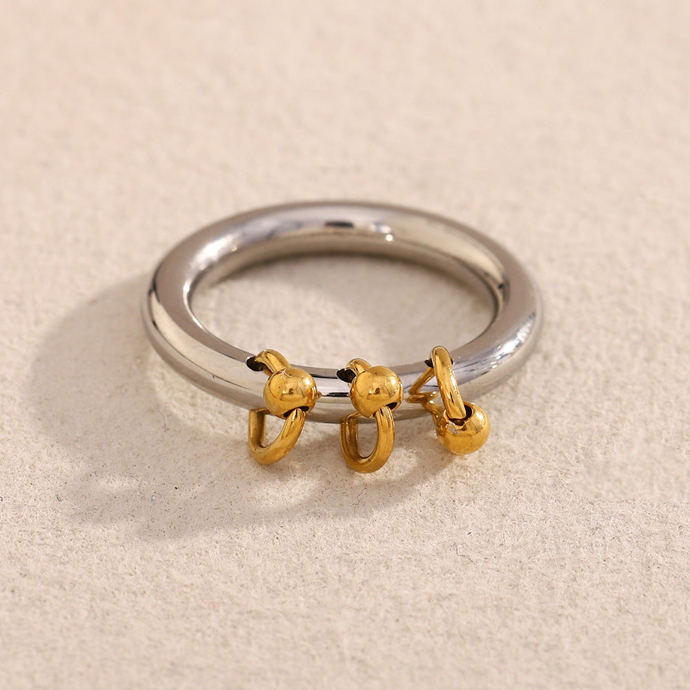 Anello Minimalista Geometrico in Acciaio Inossidabile con Placcatura in Oro 18K e Dettaglio Nappa Perlata