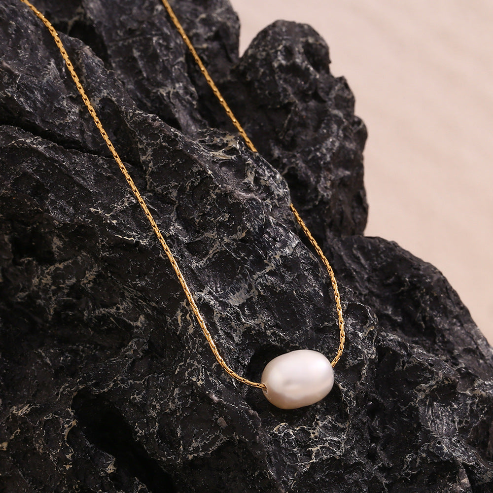 Minimalist Geometric Stainless Steel Plated 18K Gold Delicate Clavicle Necklace for Women with Pearl Accent