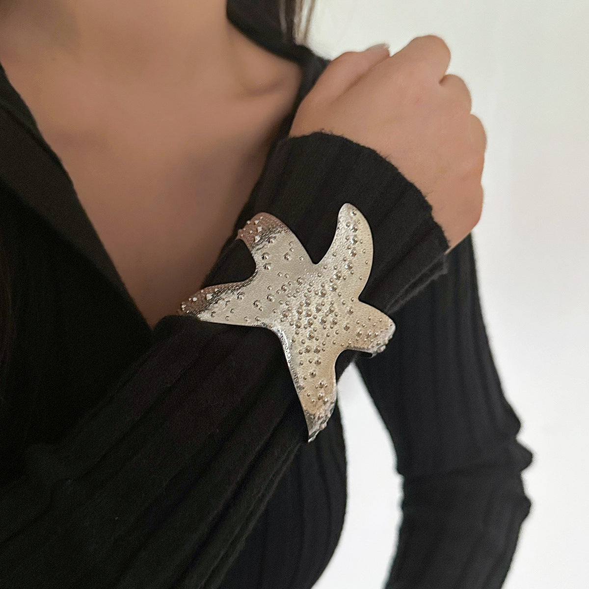 Minimalist Starfish and Butterfly Open Bangle Bracelet Set for Women with Electroplated Metal Finish