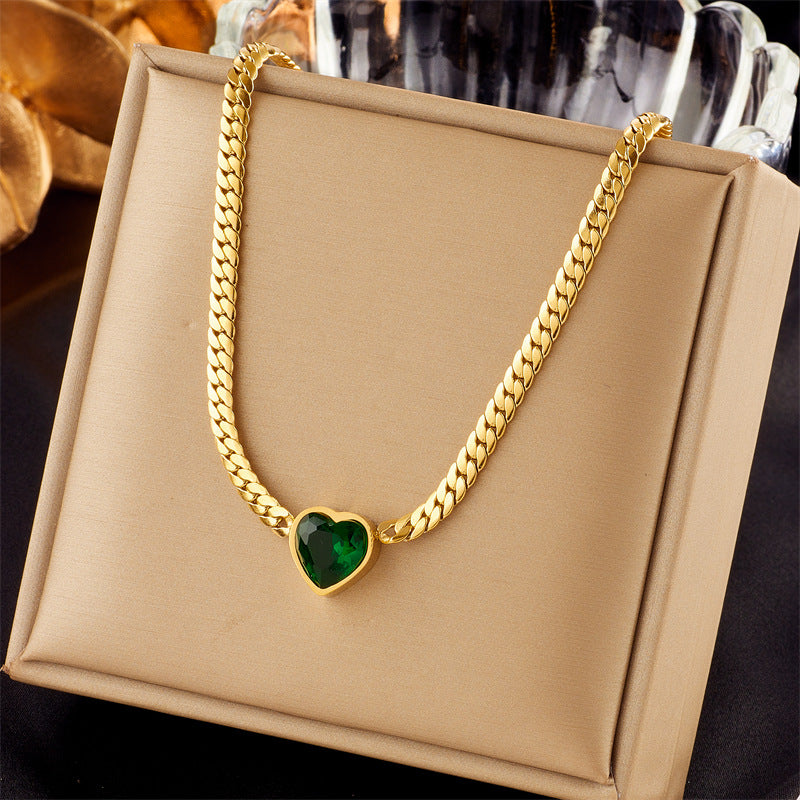 Collana con Ciondolo a Cuore Minimalista in Acciaio al Titanio con Intarsio di Strass e Catena Ritorta Placcata per Donne