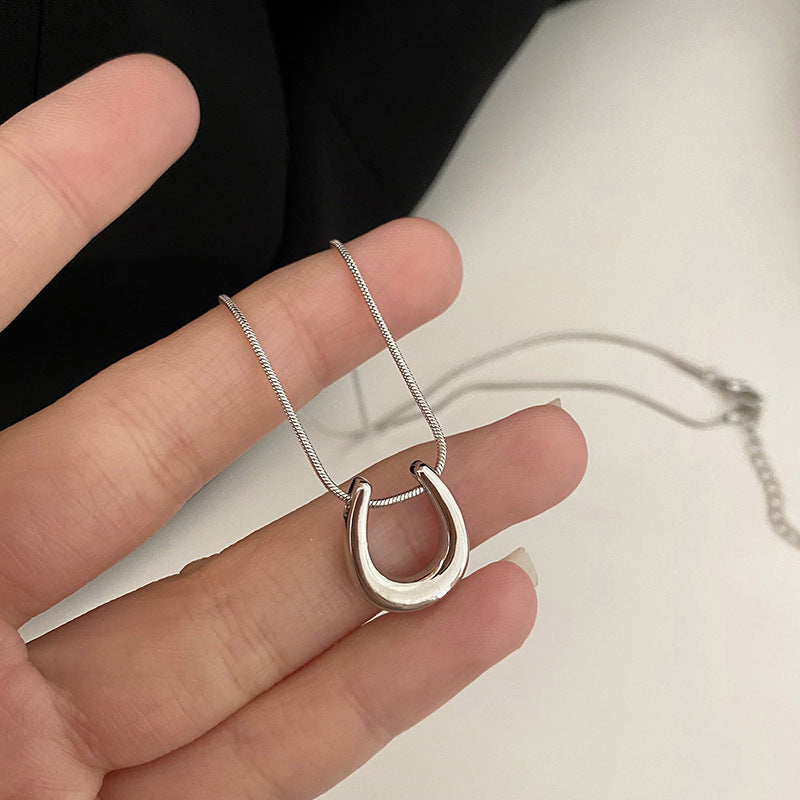 Minimalist U-Shaped Pendant Necklace for Women and Men Titanium Steel Plated Clavicle Chain with Irregular Design