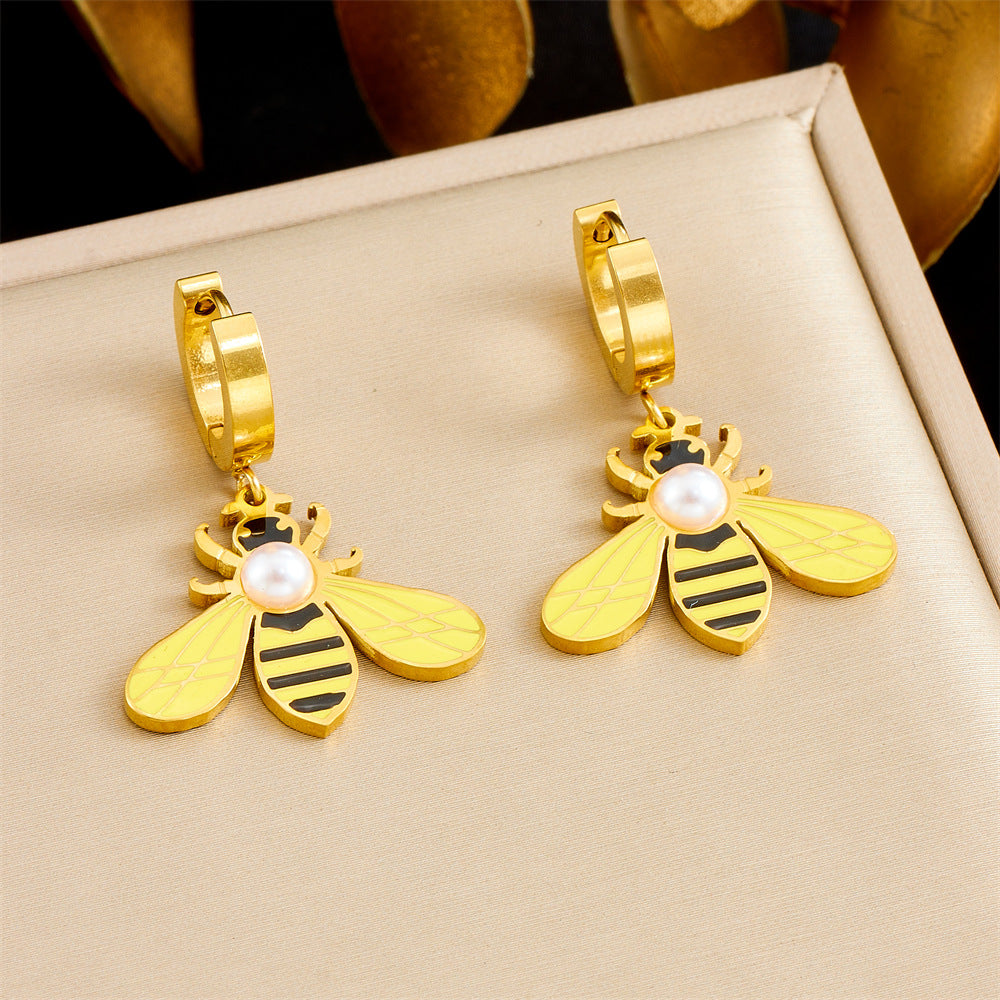 Fashion Elegant Round Stainless Steel Gold Plated Drip Oil Bee Insect Hoop Earrings with Imitation Pearl