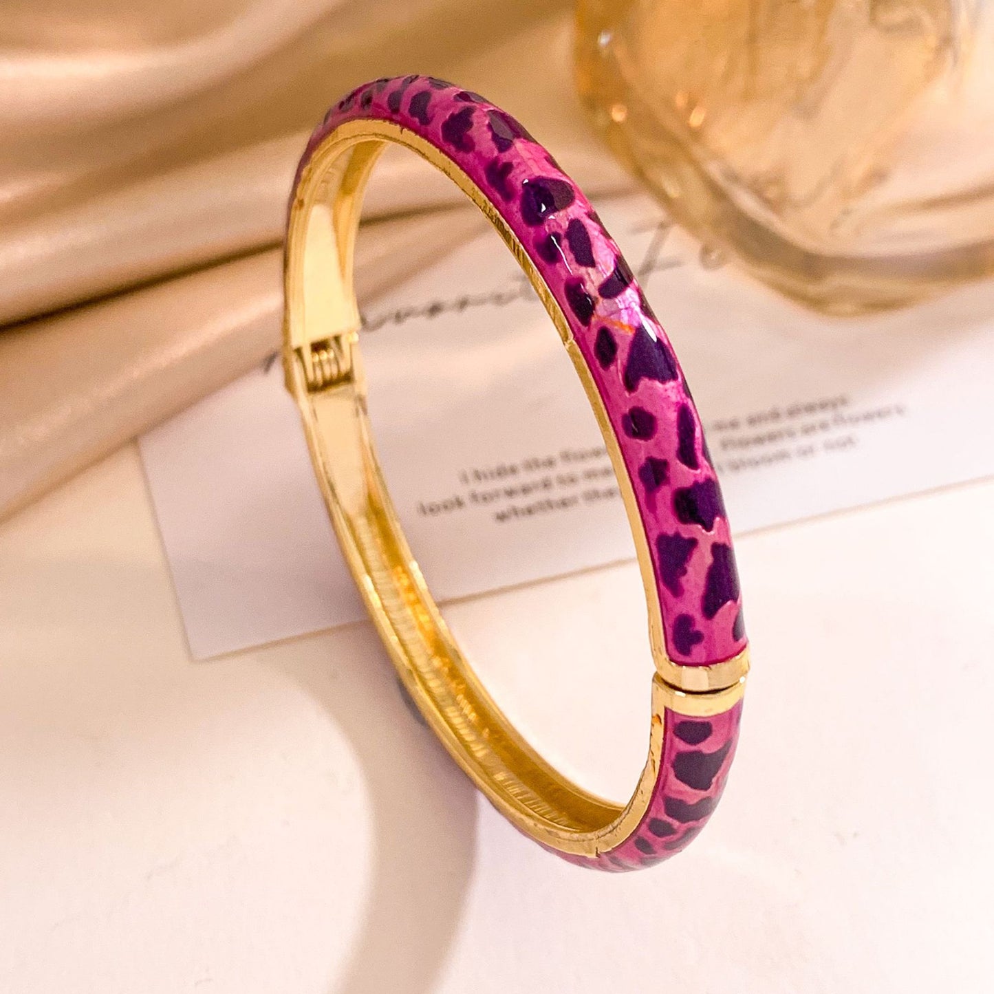 Minimalist Luxury Leopard Print Geometric Alloy Inlaid Rhinestone Open Cuff Bracelet