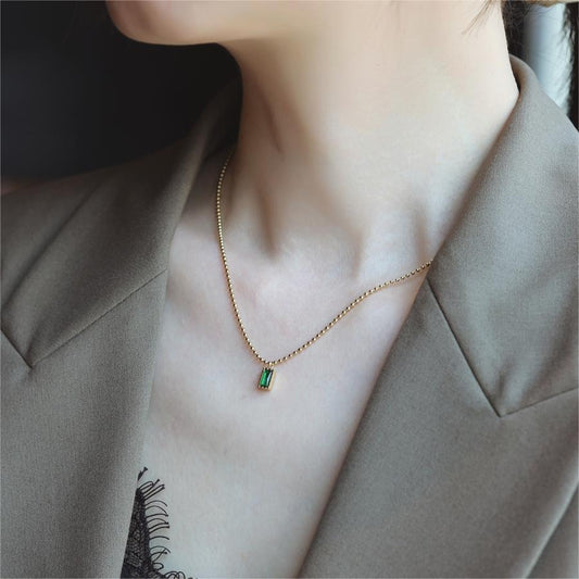 Collar de Cuentas de Zirconia Verde Esmeralda Geométrica Minimalista para Mujer, Cadena Delicada de Acero de Titanio Banhado para Clavícula