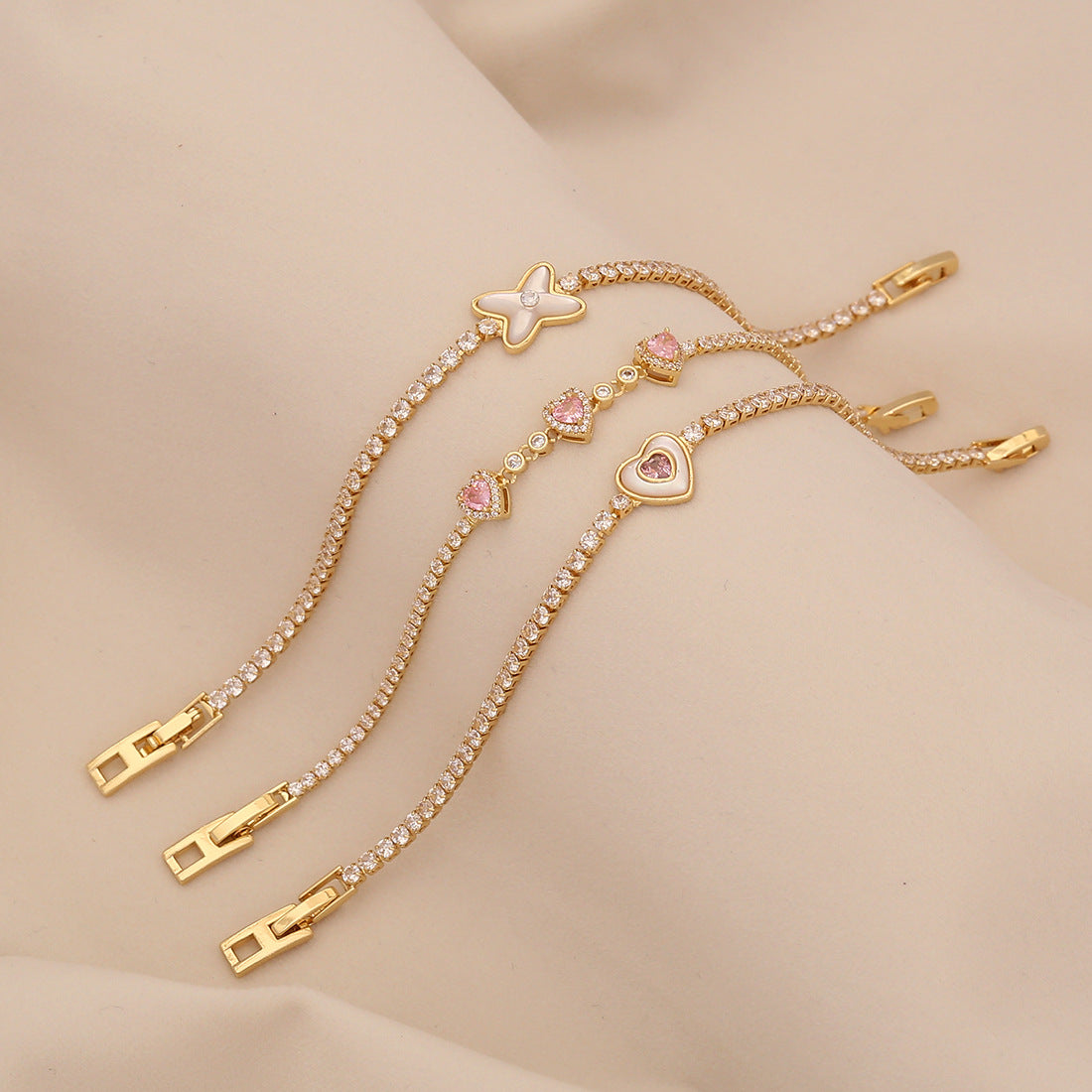Fashionable Heart-Shaped Plated Copper Bracelet with Zircon Accents for Women