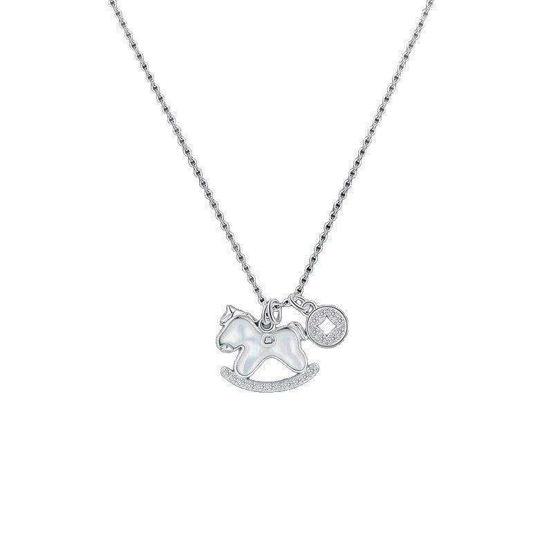 Collana da donna con ciondolo a forma di cavallo minimalista in rame, con zirconi e madreperla, delicata catenina per clavicola