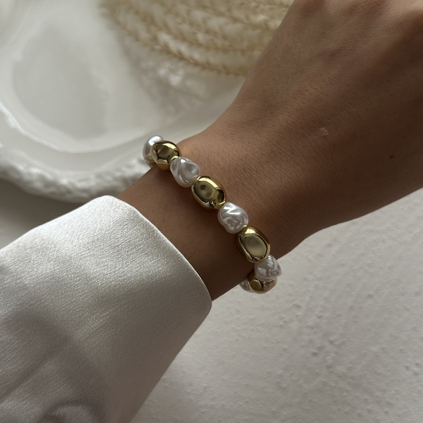 Fashion Geometric Teardrop Hollow Wrap Alloy Plated Cuff Bracelet and Ring Set