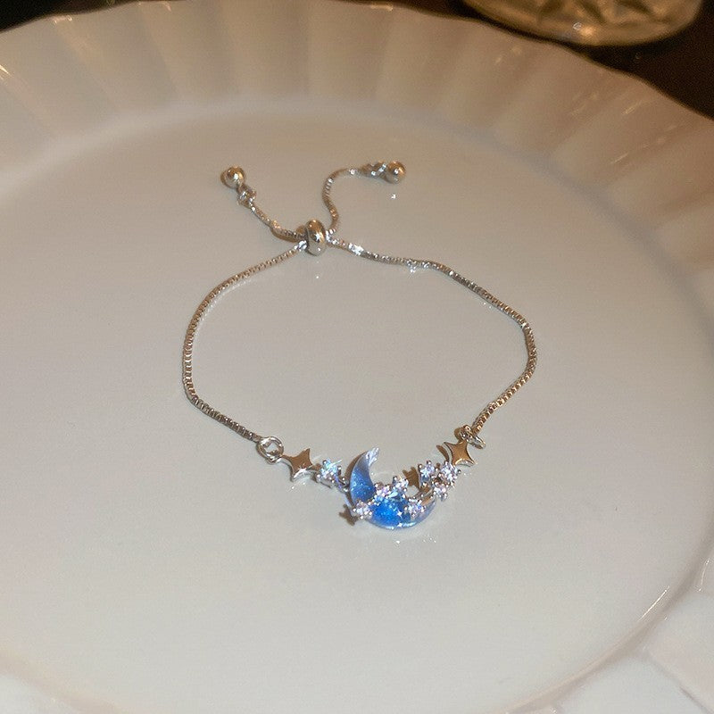 Elegant Heart-Shaped Gold-Plated Zirconia Bracelet for Women with Delicate Luxury Aesthetic