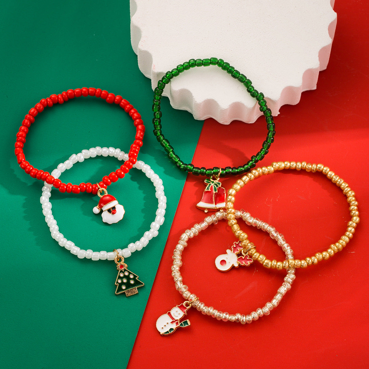 Pulsera de Navidad con Colgantes de Árbol, Papá Noel, Reno y Muñeco de Nieve para Hombre y Mujer, en Aleación con Diseño Trenzado y Cuentas