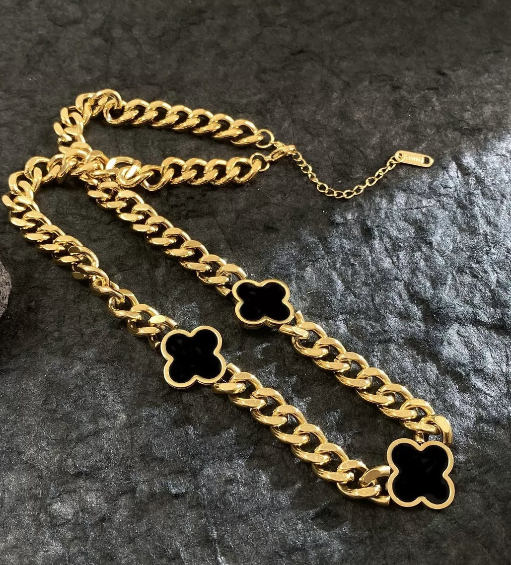 Vintage Luxury Gold Plated Titanium Steel Floral Pendant Necklace for Women