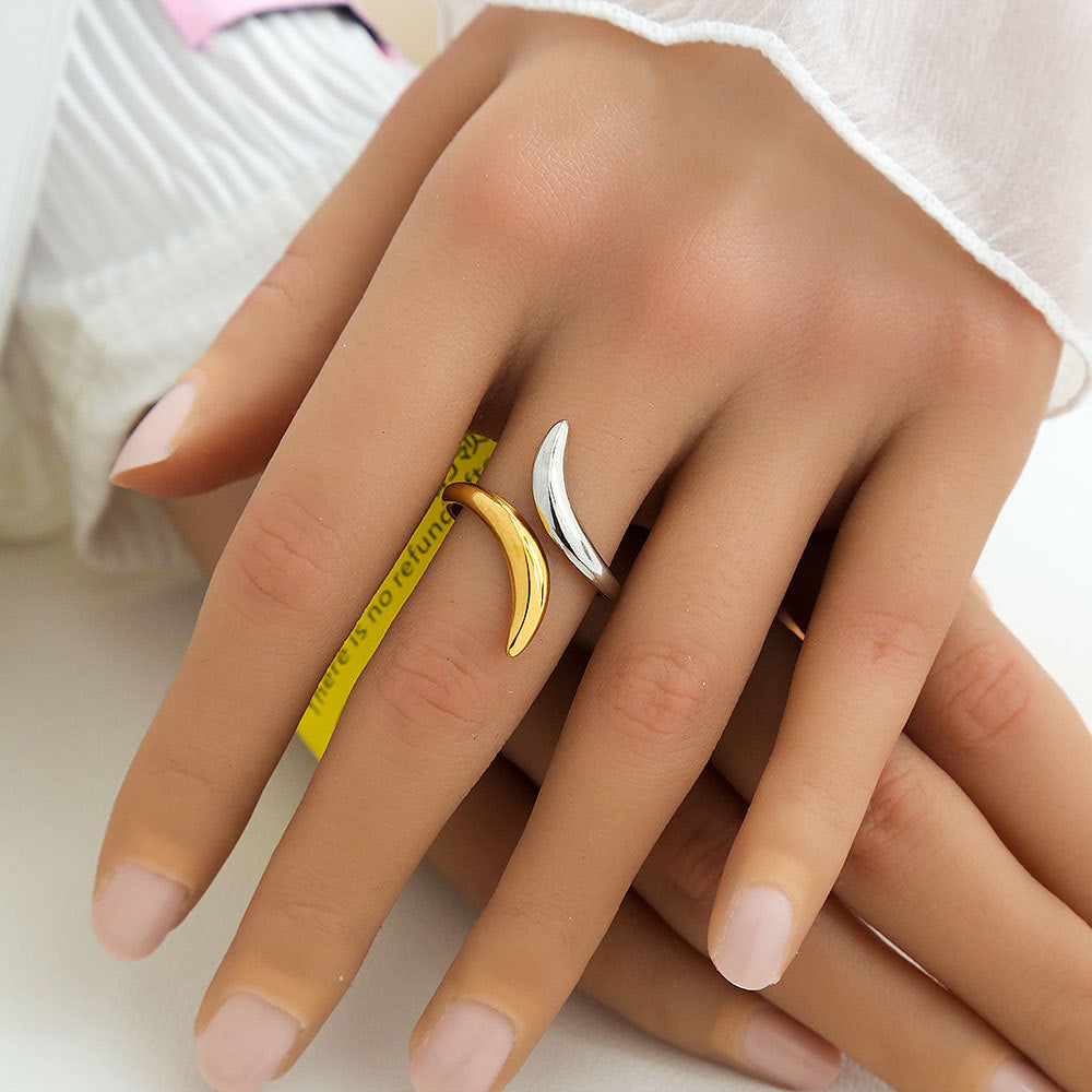 Anello aperto in acciaio inossidabile stile "Edgy Sweet" con motivo a croce e cuore, finitura placcata
