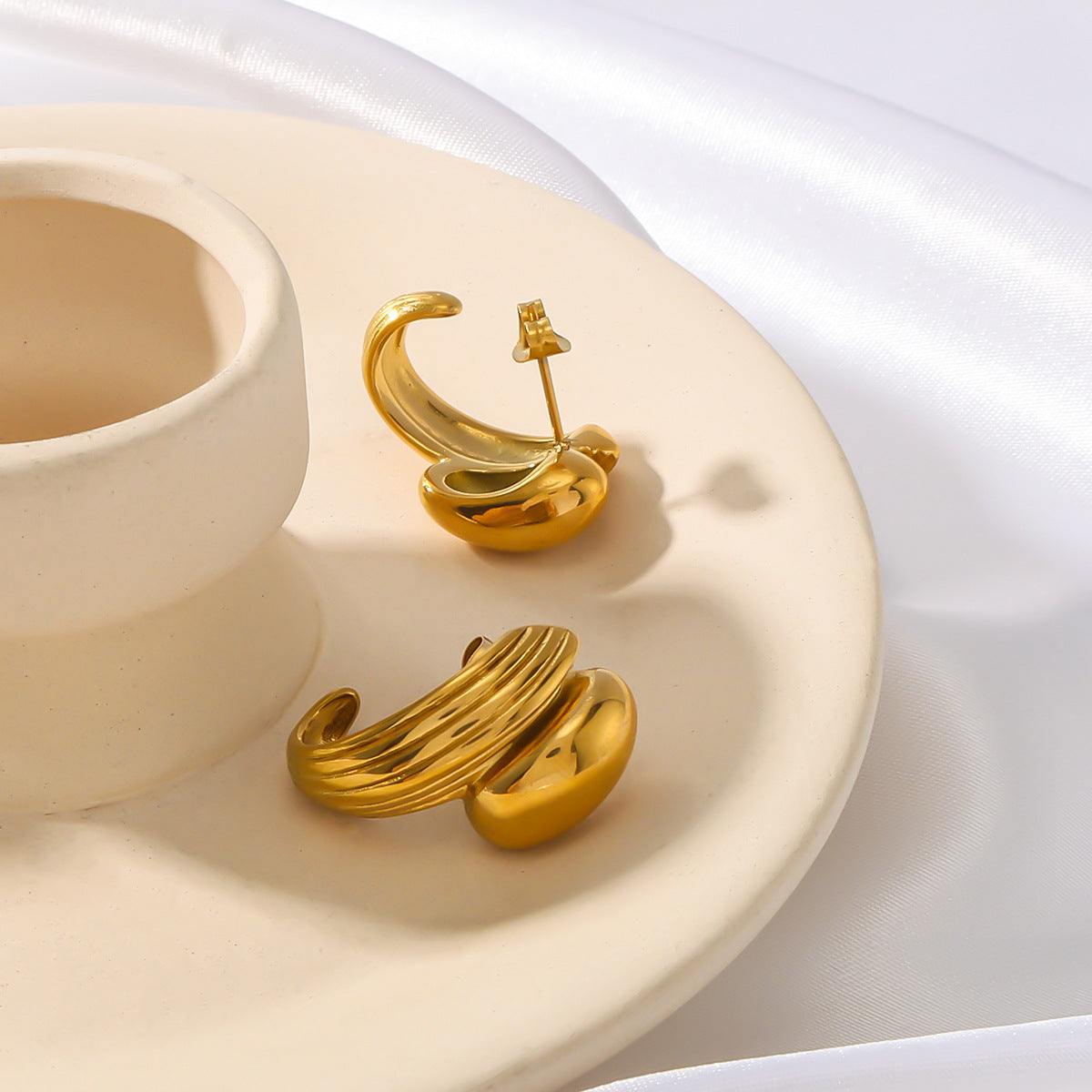 Vintage Geometric C-Shaped Threaded Earrings in 316 Stainless Steel with 18K Vacuum Plating for Women