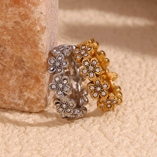 Anillo vintage de flor de margarita de acero inoxidable con baño de oro de 18 quilates y micropavé de diamantes de imitación