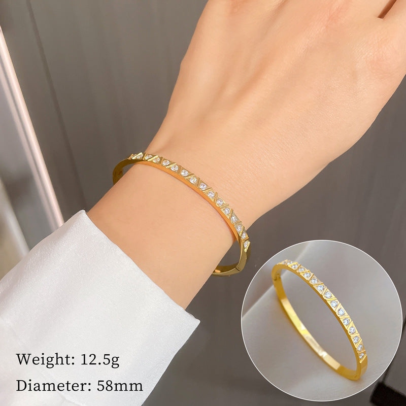 Minimalist Luxury Titanium Steel Bracelet with Mother-of-Pearl Smile Charm