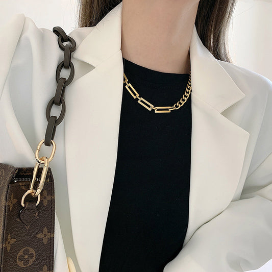Minimalist Cuban Link Necklace in Titanium Steel with Plated Finish for Men and Women