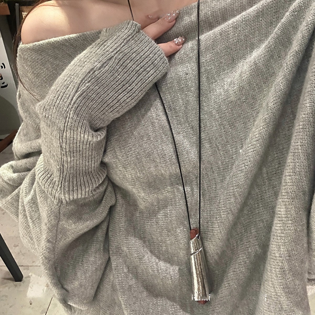 Collana con ciondolo geometrico minimalista in rame placcato da donna, catena maglione di lusso leggera