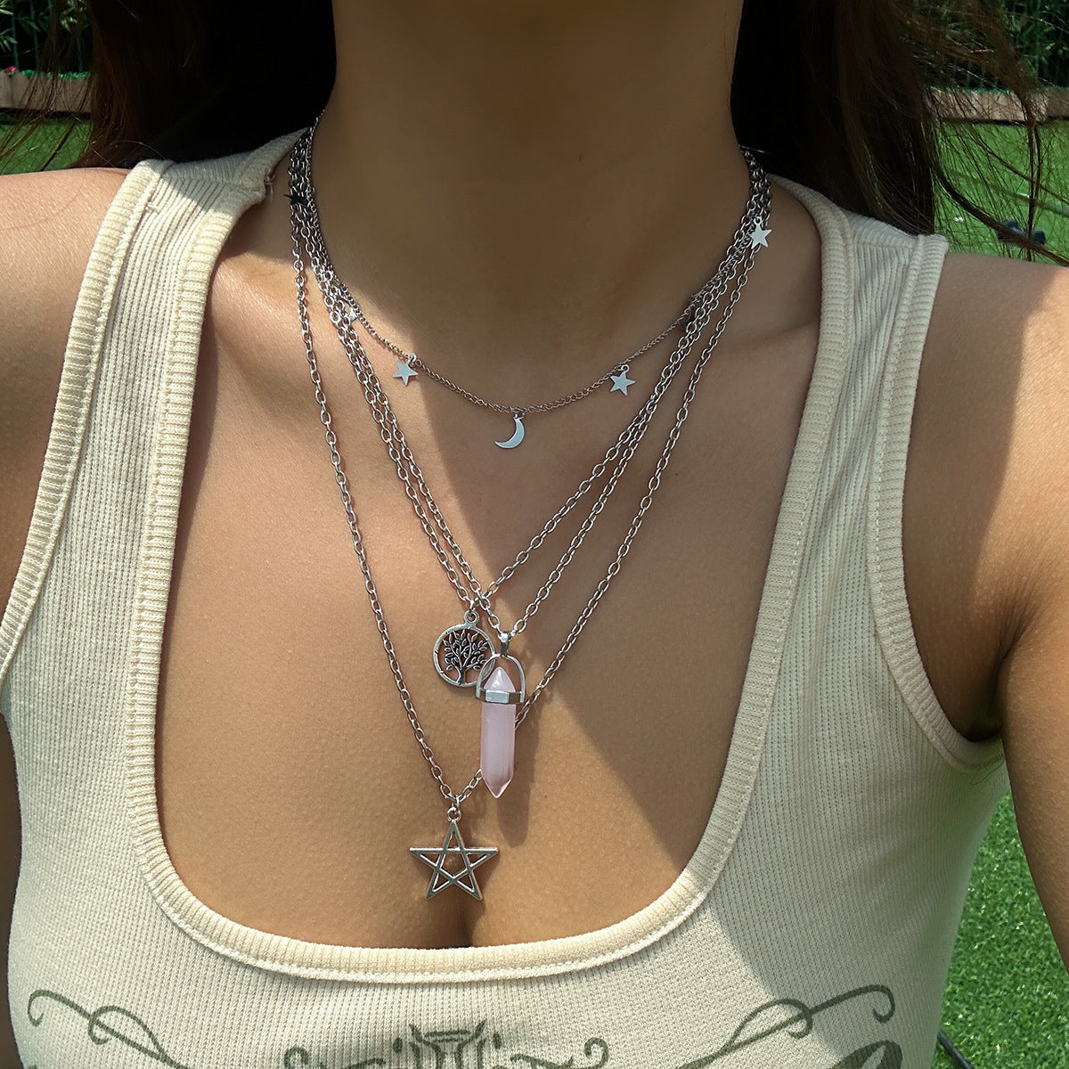 Collana da donna vintage bohémien multistrato con ciondolo occhio in cristallo, perline in resina e catena a sfere