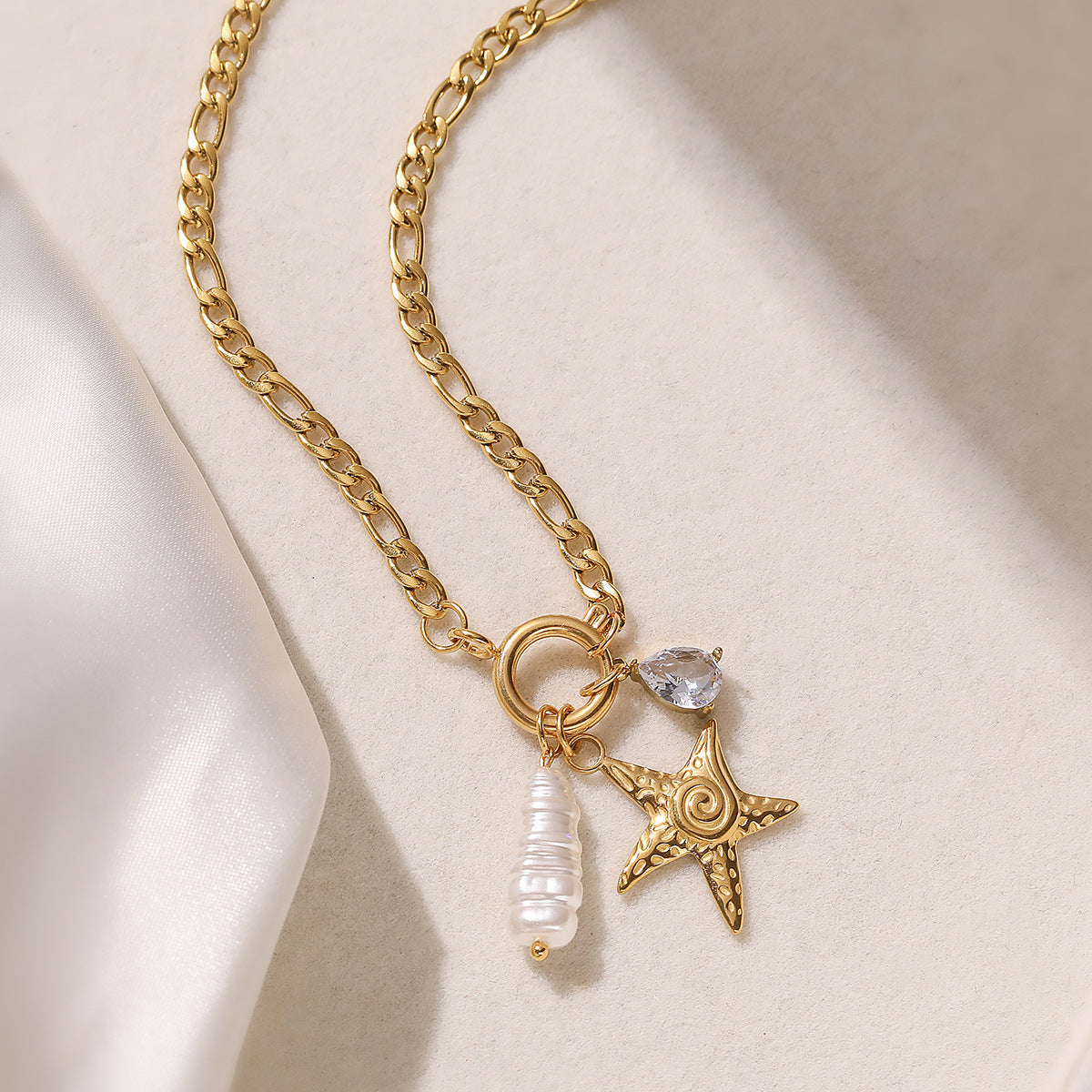 Minimalist Star-Shaped Gold-Plated Stainless Steel Pendant Necklace for Women
