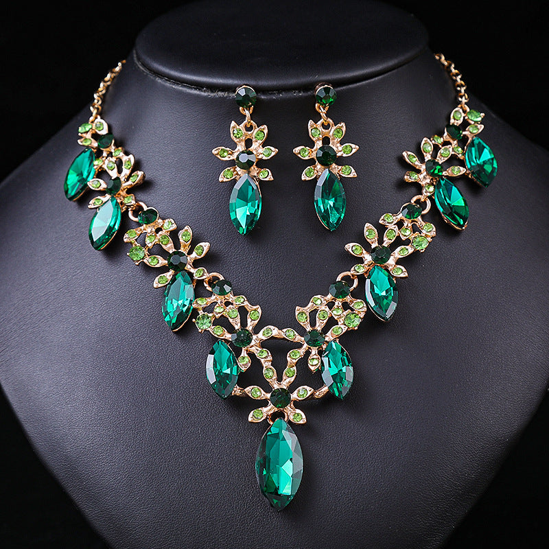 Exaggerated Vintage Women's Alloy Pendant Necklace Set with Rhinestone Accents Tulip Daisy Cactus Leaf and Lotus Flower Motifs on Standard Chain for Formal Occasions