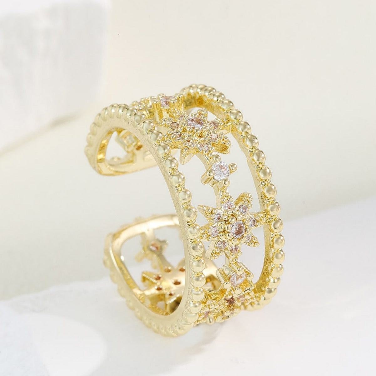Anillo minimalista geométrico ajustable para mujer con incrustaciones de circonio en cobre