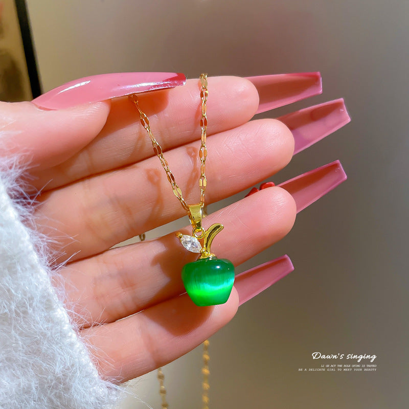 Collana Minimalista con Catena a Labbra in Acciaio al Titanio con Pendente in Rame e Intarsio di Strass