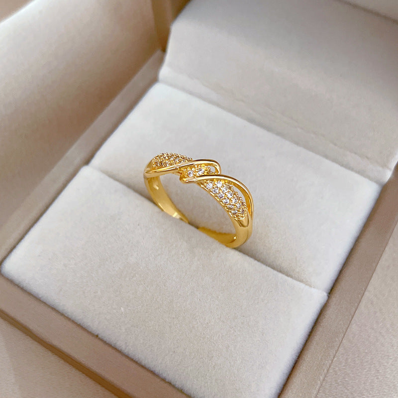 Luxury Minimalist Gold-Plated Brass Twist Ring for Women with Crown Shape and Delicate Micro-Pave Detailing
