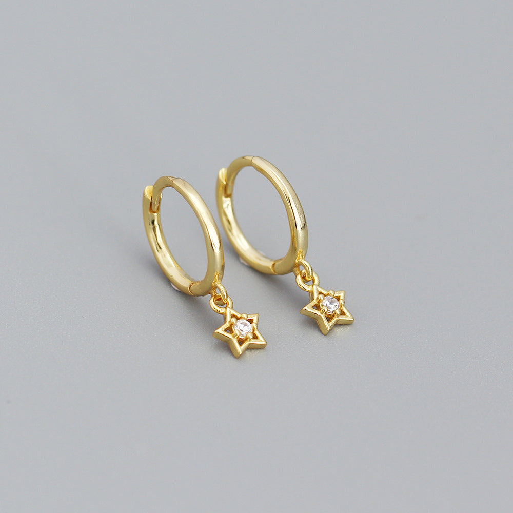 Orecchini a perno da donna a forma di stella minimalisti in argento sterling placcato