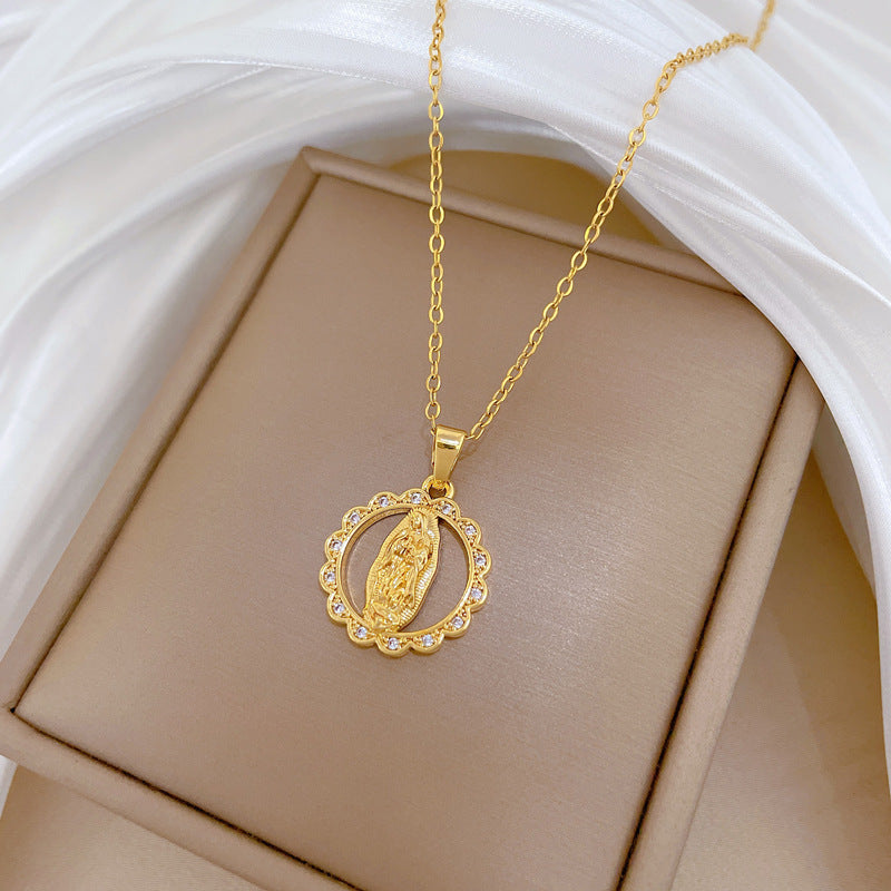 Sweet Round Geometric Titanium Steel Necklace with Cubic Zirconia Inlay and Brass Pendant