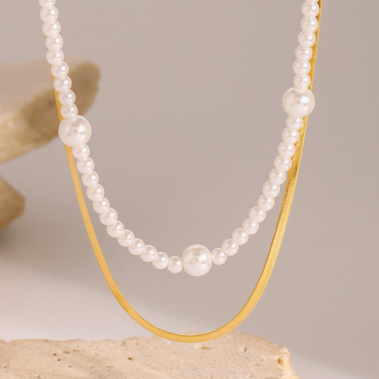 Collana a strati con perle, catena ondulata e design geometrico minimalista in acciaio inossidabile placcato, da donna