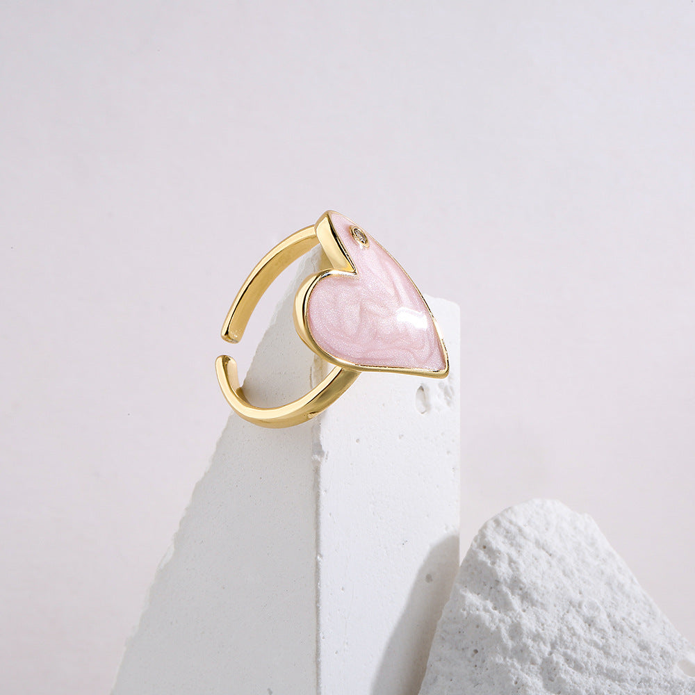 Cute Heart-Shaped Copper Ring with 18K Gold Plating and Enamel Finish for Women