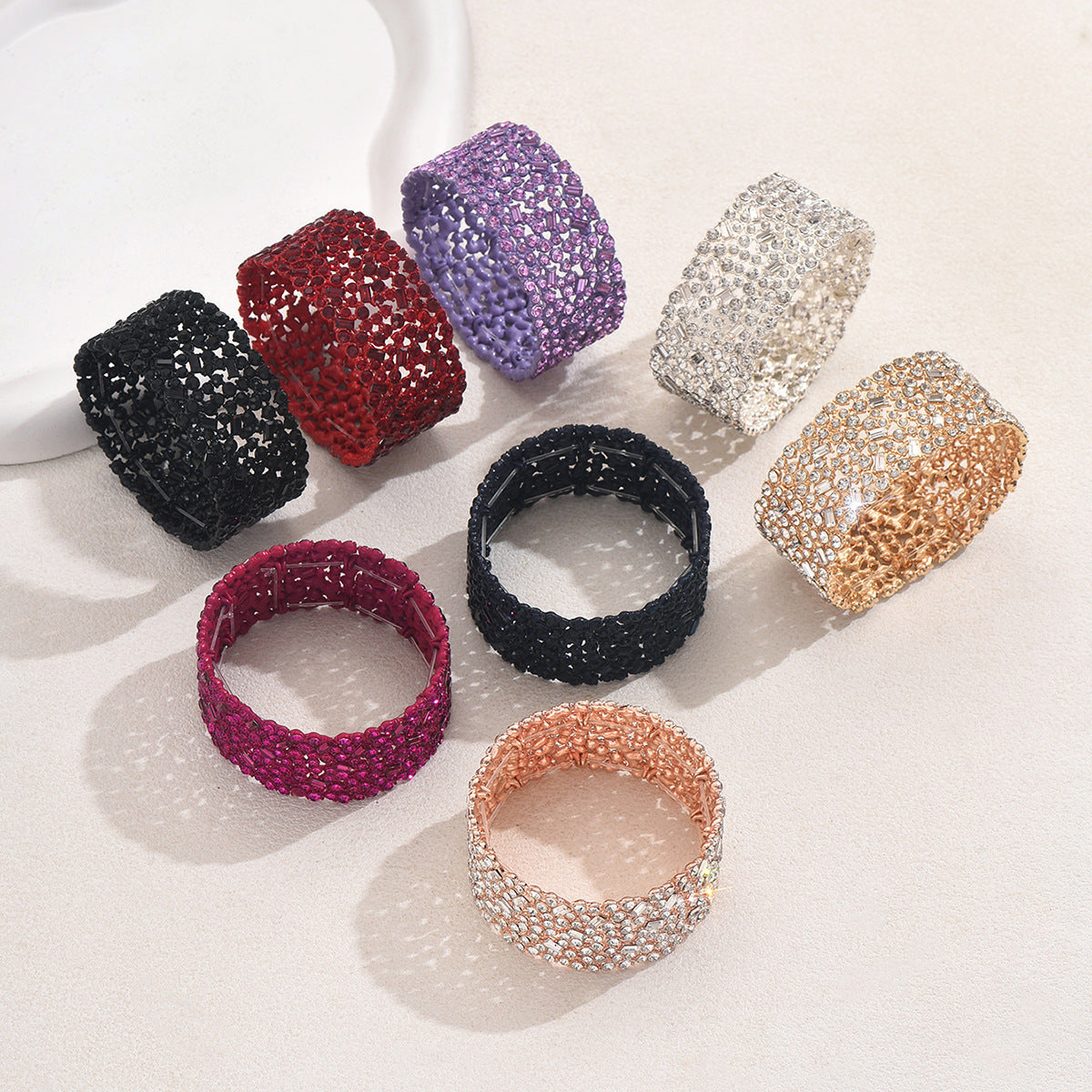 Set di bracciali da donna in lega di zinco con intarsi in strass, stile geometrico minimalista e polsino ampio