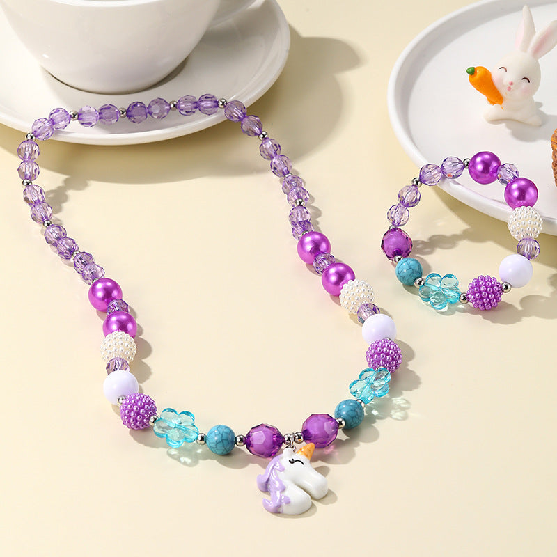 Set di Gioielli in Resina con Collana e Ciondolo Unicorno Stile Principessa per Bambine con Perle Color Caramella su Catena a Sfere Rotonde