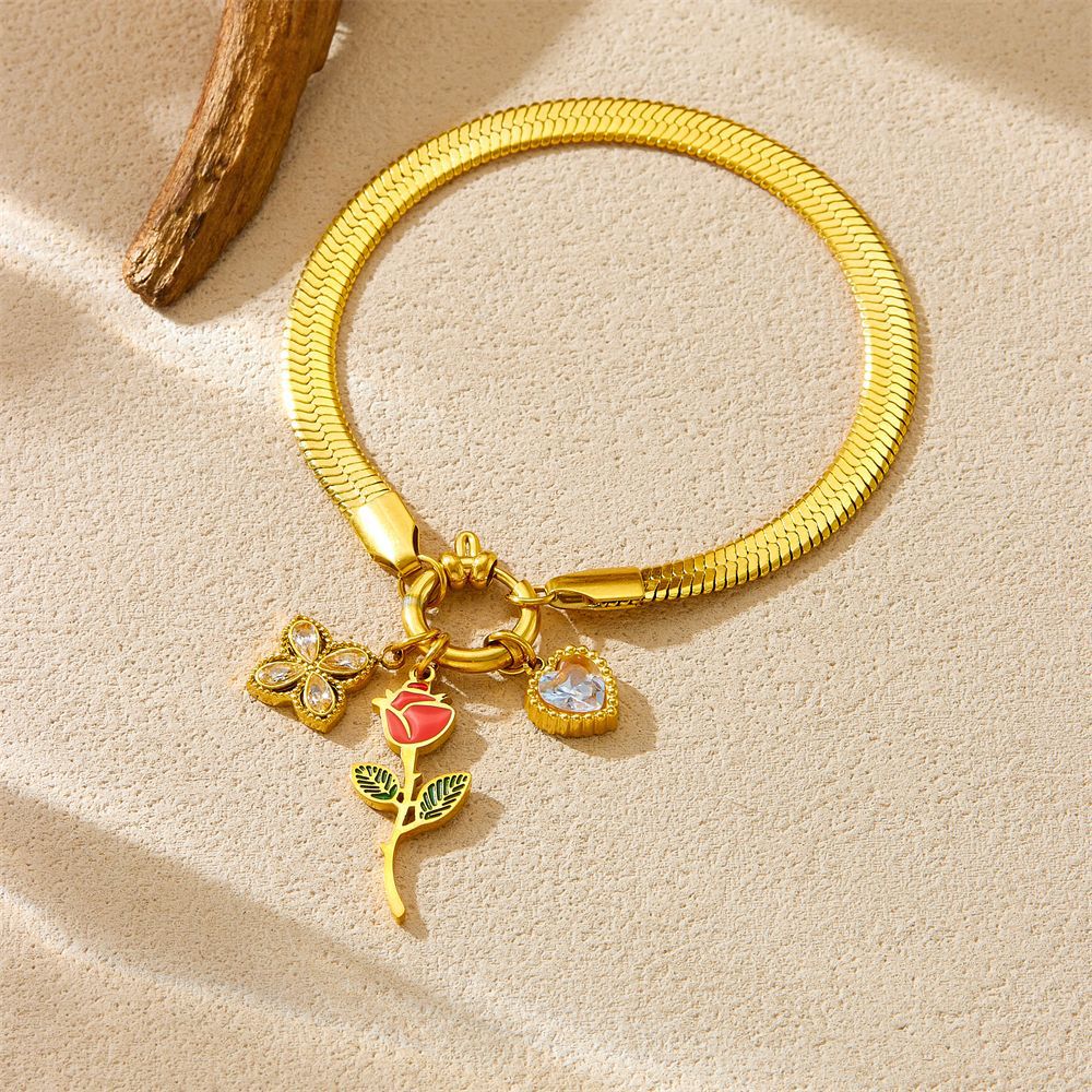 Fashionable Floral Rose Gold-Plated Stainless Steel Heart-Shaped Four-Petal Rose Pendant Snake Chain Bracelet for Women