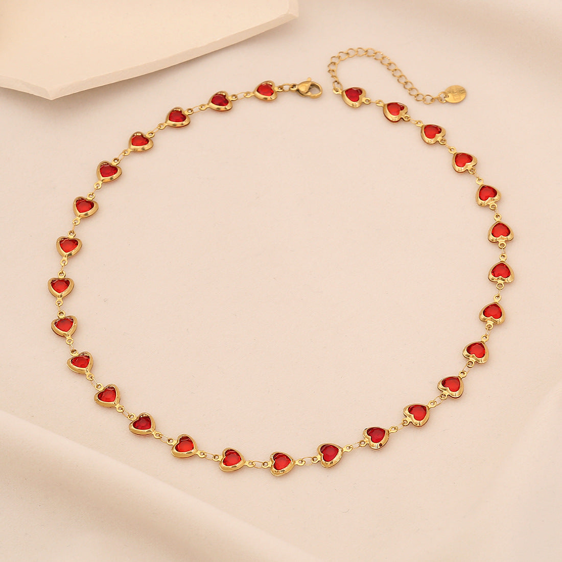 Fashionable OL Style Heart-Shaped Stainless Steel Pendant Necklace with Plated Finish for Women